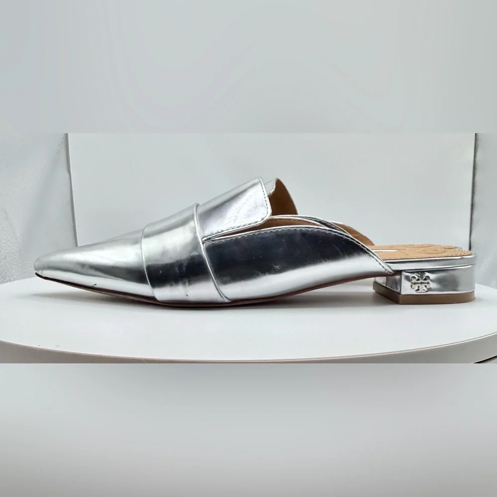Tory Burch Rosalind Pointed-toe mule‎ in Metallic Silver Leather Size 6.5